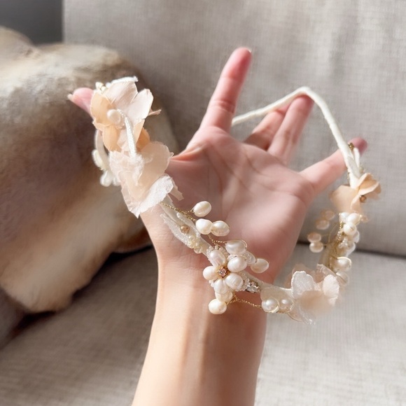 Gorgeous Wedding Elegant Cream Floral Headband main image 5